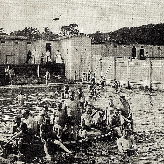 Besucher im Seebad Besucher im Seebad