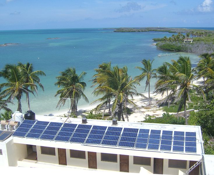 El centro para visitantes ofrece una visión general del Parque Nacional Isla Contoy y hace demostraciones sobre técnicas modernas de abastecimiento y de eliminación de basuras.
